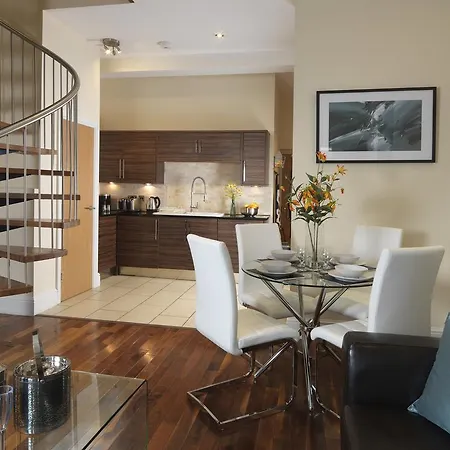 Garden View, 6 Rodley Hall, Leeds Leeds (West Yorkshire)